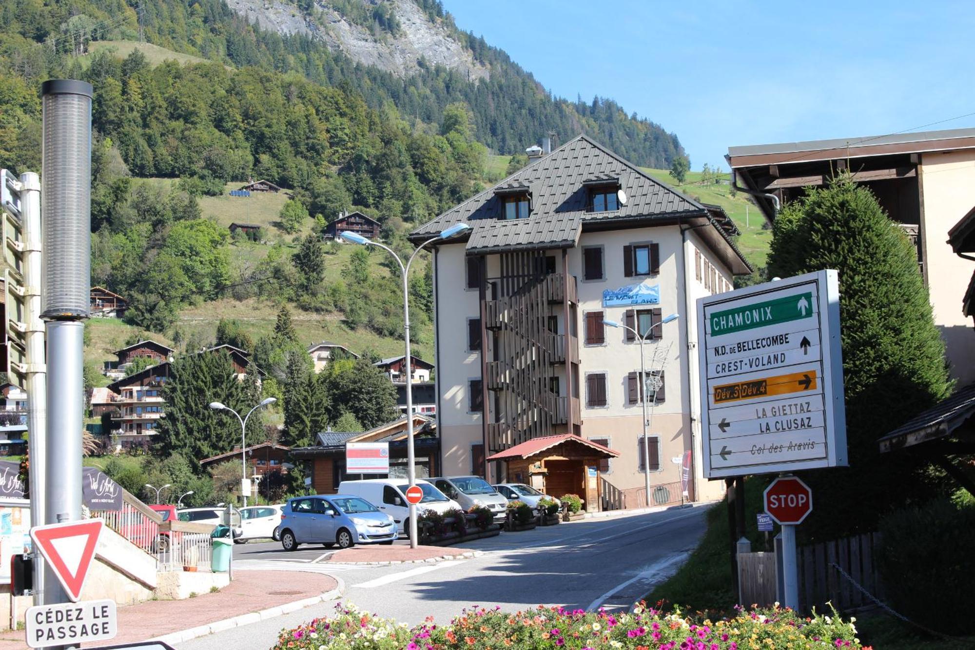 Hotel Le Montblanc فلوميه المظهر الخارجي الصورة