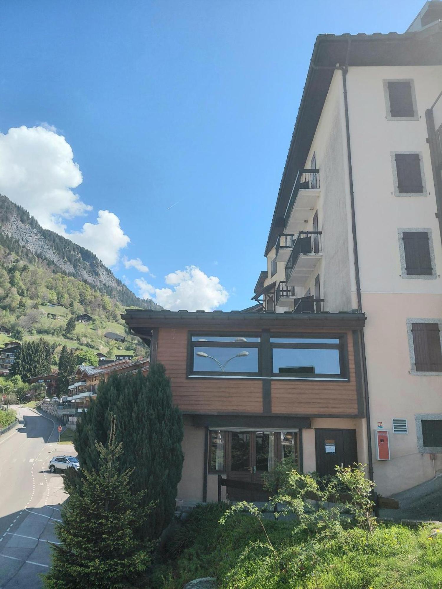 Hotel Le Montblanc فلوميه المظهر الخارجي الصورة